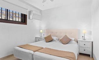 Paloma Beach Apartments