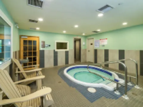 Comfort Inn & Suites Hotels in Terrace