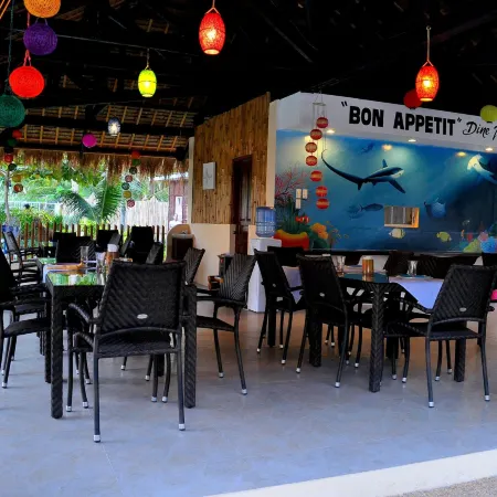 Slam's Garden Dive Resort