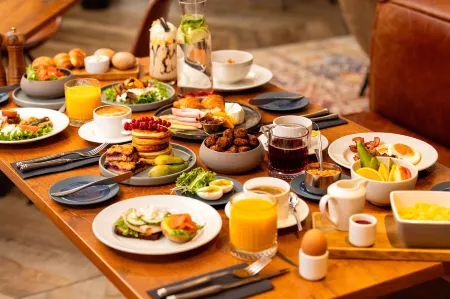 Metropol Spa Hotel Отели рядом с достопримечательностью «Дом-музей Петра I»