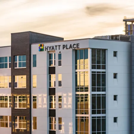 Hyatt Place Greenville Downtown Отели рядом с достопримечательностью «Театр Warehouse»