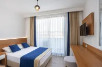 The Sansa Hotel & Spa - balcony