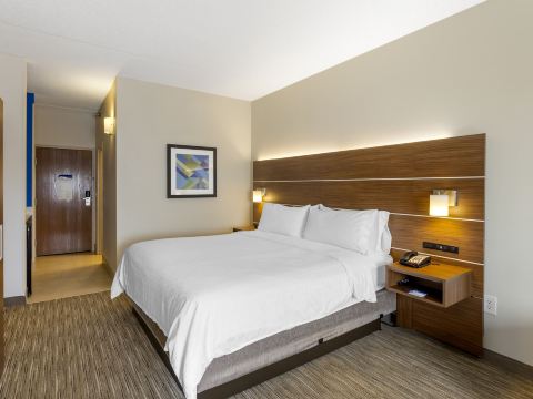 Holiday Inn Express & Suites Harrison