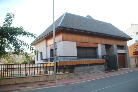 Hostal Burgalés Отели в г. Корелья