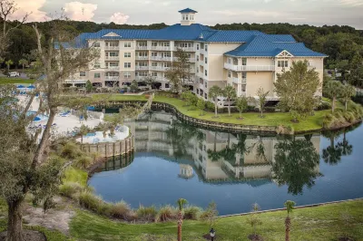 Bluewater by Spinnaker Resorts Hotels near The Bargain Box