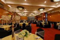 Paseo Premiere Hotel