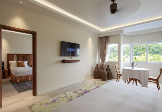 3. 코브 리조트 팔..