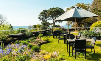 Cliffden Hotel