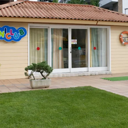 GHT Oasis Park & Spa