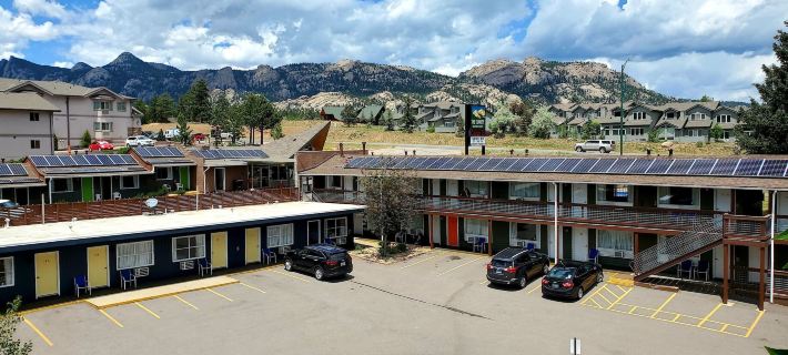 Coyote Mountain Lodge Hotels in Larimer County