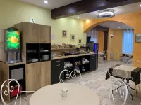 Brit Hotel Bleu Nuit Hotels in Saintes