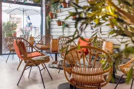 Hôtel Central Отели рядом с достопримечательностью «Place de lHorloge»