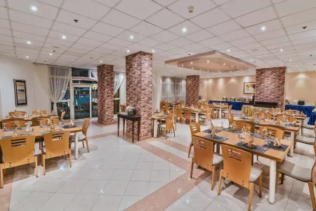 Tolip Family Club Borg El Arab Отели в г. Qetaa Maryout