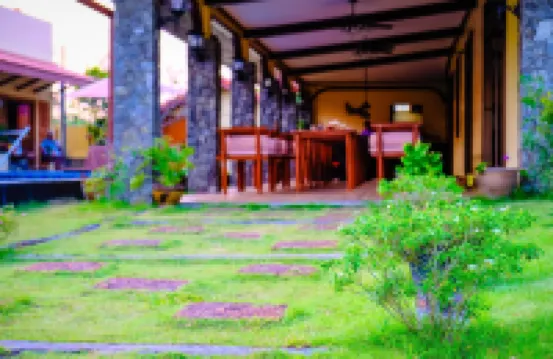 Taratai Villa Hotels near Wat Nong Prue