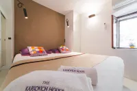 House Karkovich - خدمة نقل من وإلى المطار