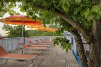 卡斯塔尼公園露營酒店 - 民宿