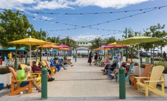 4145 by the Sea Inn & Suites
