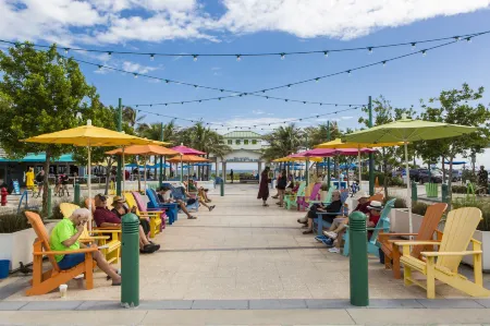 4145 by the Sea Inn & Suites