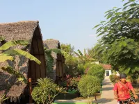 Melati Cottage Hotels near Turtle point