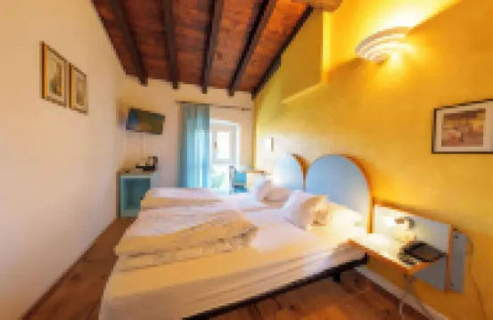 Hotel San Filis Hotels in San Felice del Benaco