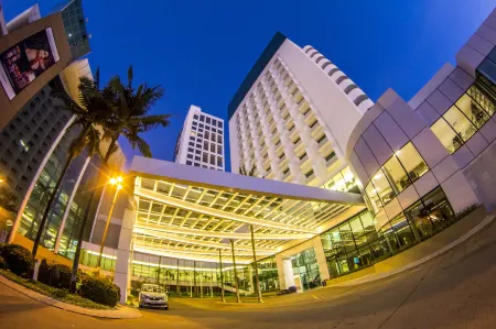 Mercure Uberlandia Plaza Shopping Отели в г. Уберландия