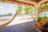 Almond Beach Resort at Jaguar Reef - parking