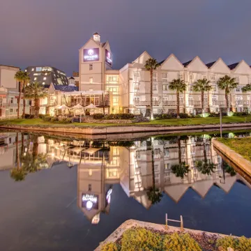 City Lodge Hotel V&A Waterfront Отели рядом с достопримечательностью «Международный конгресс-центр Кейптауна»