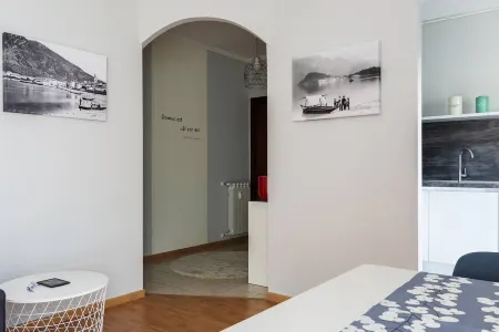 Domus - Bymyhomeincomo Отели рядом со станцией Como Nord Lago