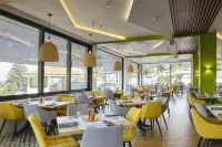 Viva Mare Beach Hotel by Santa Marina فنادق في Chernomorets