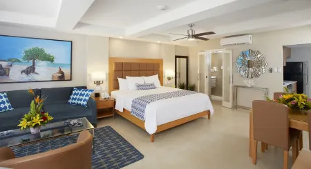 Divi Dutch Village Beach Resort Отели рядом с достопримечательностью «Palm Beach»