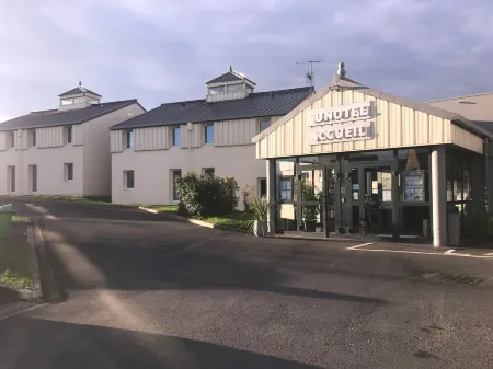 Hôtel le Pavillon de Saint-Lô - Anciennement Lunotel Отели в г. Нотр-Дам-де-Санийи