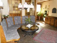 Hotel Gasthof Traube Hotels in Вайнштадт