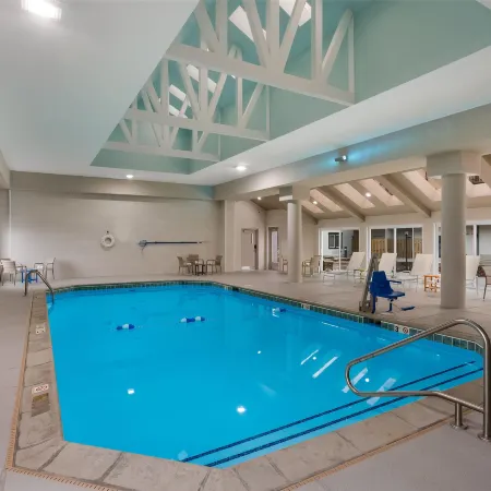 Orangewood Inn & Suites Kansas City Airport