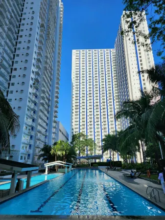 High-Tech Studio at Grass Residences -2 Persons Only, Quezon City Отели рядом с достопримечательностью «Iglesia Ni Cristo Lokal Ng Templo Central»