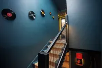 Higgihaus 26 Clare Street Aparthotel
