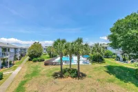 Dolphin Point 402C - 2Br Updated Condo with Harbor and Gulf Views