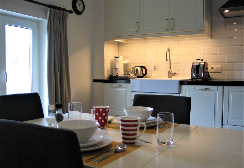 Le Baron Apartments