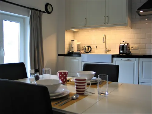 Le Baron Apartments - Apartments