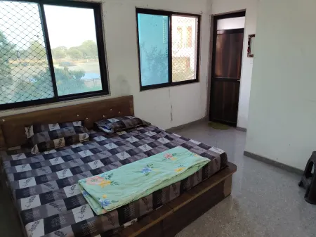 Khatu Shyam Niwas Отели рядом с достопримечательностью «KHATU SHYAM JI»