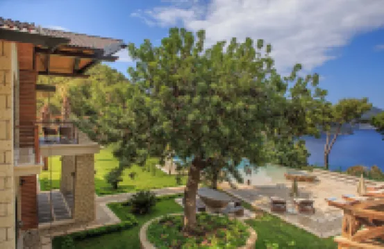 Private Island-Style Ultra Luxury Villa Estate