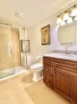 Cozy Home in Richmond Hill with Free Parking Hôtels à : Newmarket