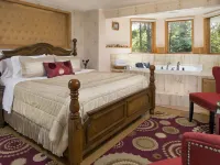 Cherry Valley Manor Hotels in Smithfield Township