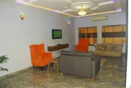 SAGS Apartments Отели рядом с достопримечательностью «Терминал аэропорта Абуджа Ннамди Азикиве»