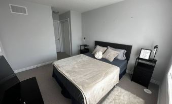 Cozy Whitby Retreat - 2 Bedroom Private House