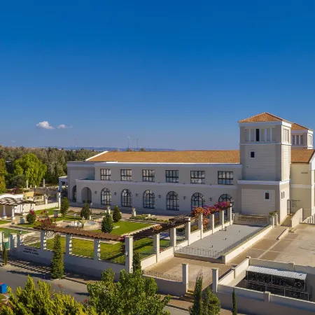 Aliathon Aegean Отели рядом с достопримечательностью «Като-Пафос»
