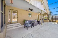 The Perfect Family Retreat w Pool and Games Hotels in Westchase