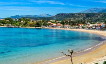 Mani's Garden Paradise - Elia Secluded Retreat