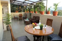 هوتل سوكسيس إكزكيوتيف فنادق في ثين