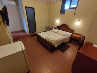Jr Hotel Hotel di Camiri