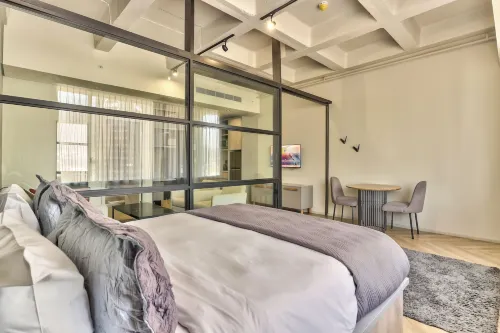 Wink One Thibault Hotel a Claremont